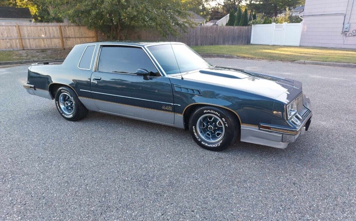 1985 Oldsmobile Cutlass Hurst / Olds