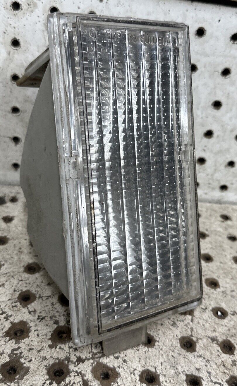 1978 – 1979 G-body Malibu El Camino RH Passenger Side Parking Lamp