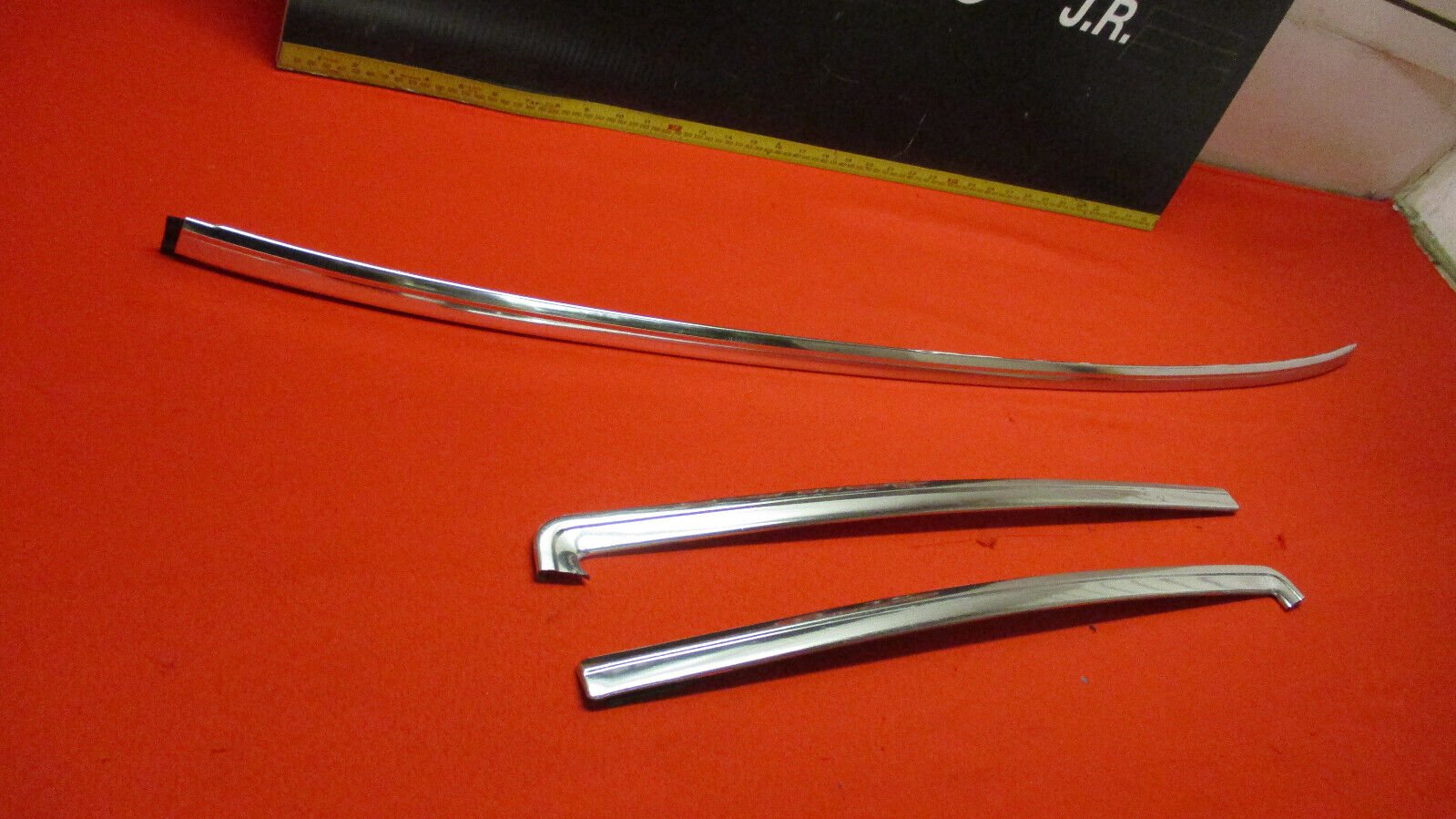 1978-1988 G-BODY MALIBU CUTLASS MONTE-CARLO REGAL WINDSHIELD MOLDING SET CHROME