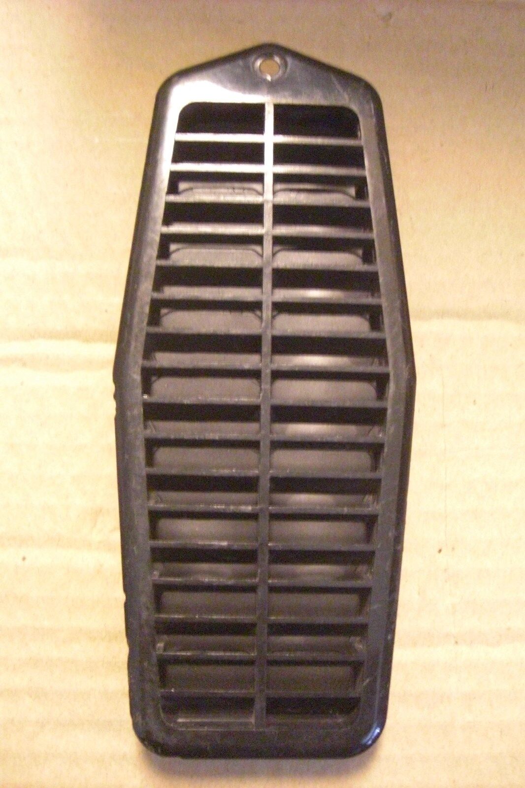 ONE DOOR JAMB VENT G BODY 78-87 MONTE CARLO CUTLASS EL CAMINO REGAL MALIBU