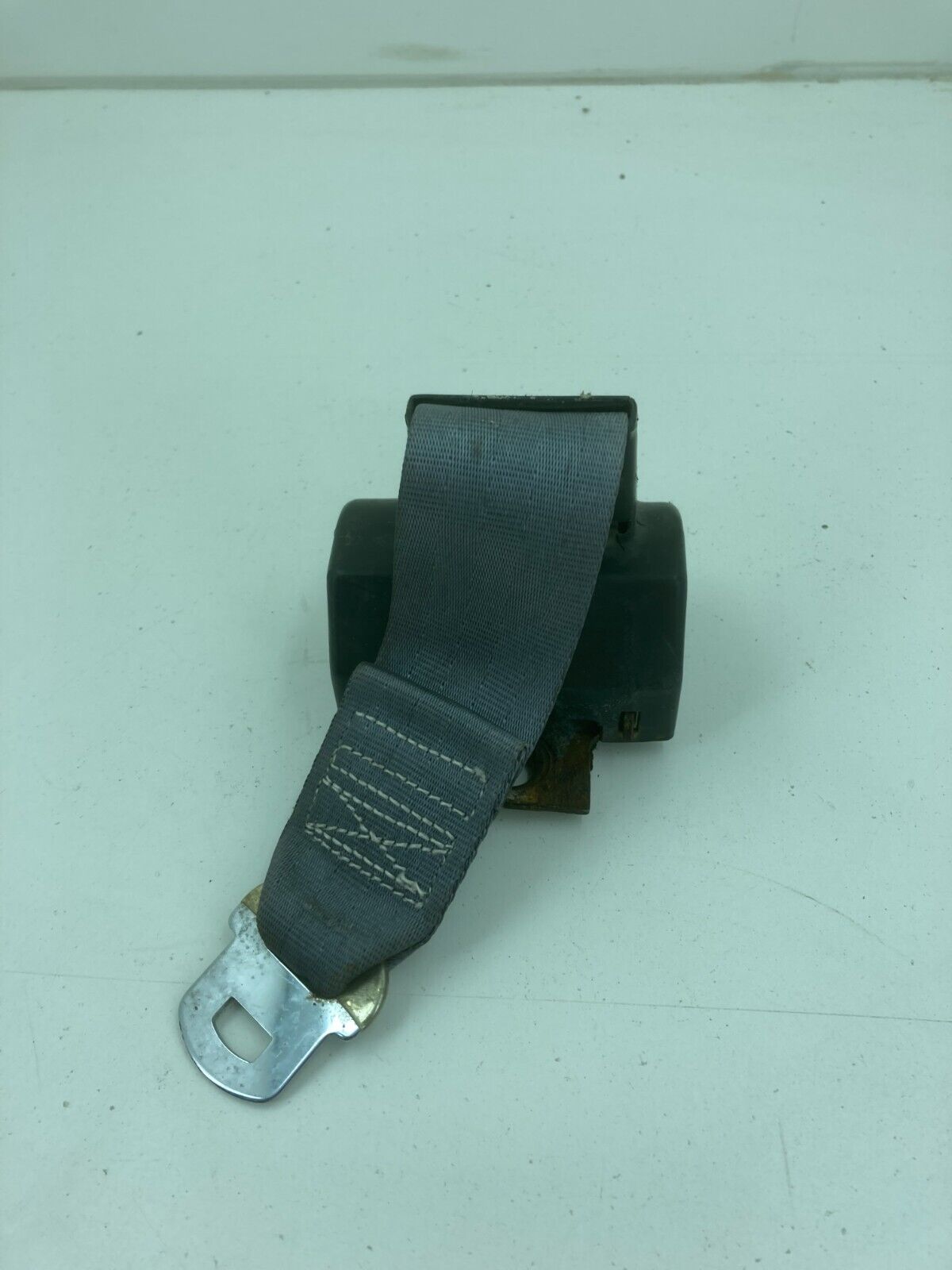 1978-88 G Body Rear Seat Belt Retractor Grey Monte Carlo Cutlass Regal