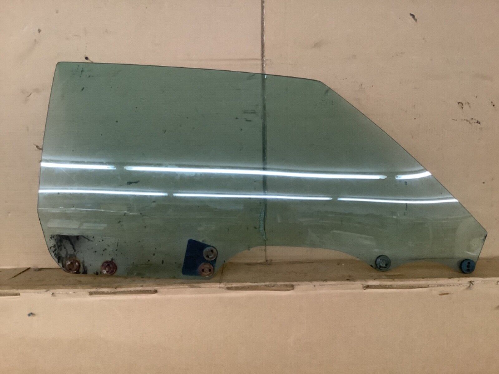 Grand Prix 78-87 G-Body Right Door Window Glass Regal Monte Carlo Cutlass  oem b