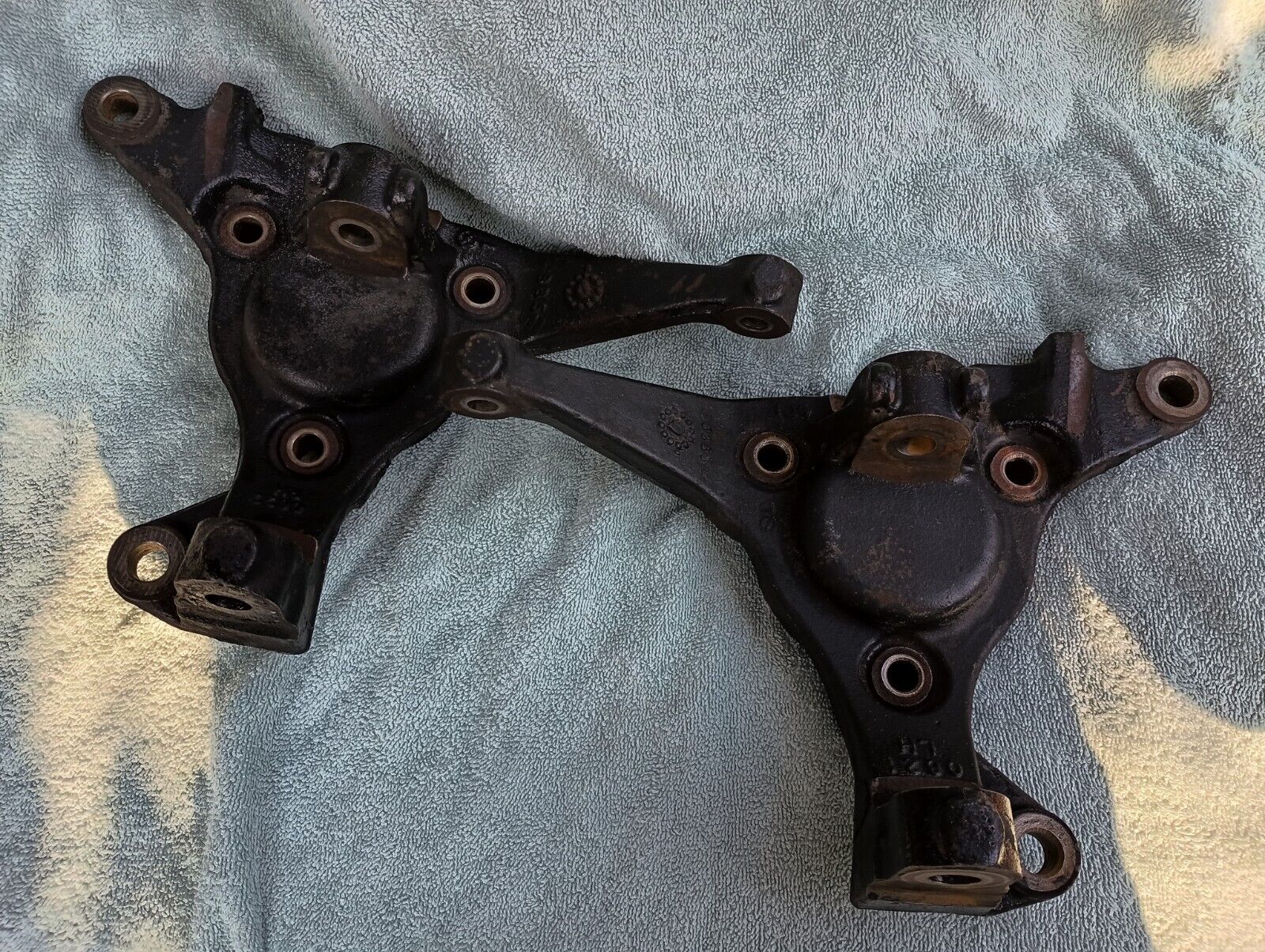 1998-04 Chevy Blazer 2WD Spindles Left/Right G Body Big Brake Upgrade