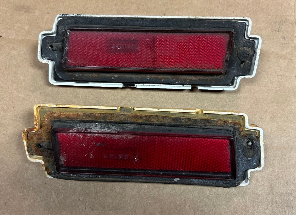 1981 – 1987 G Body Monte Carlo Rear Side Marker Light Set LH RH