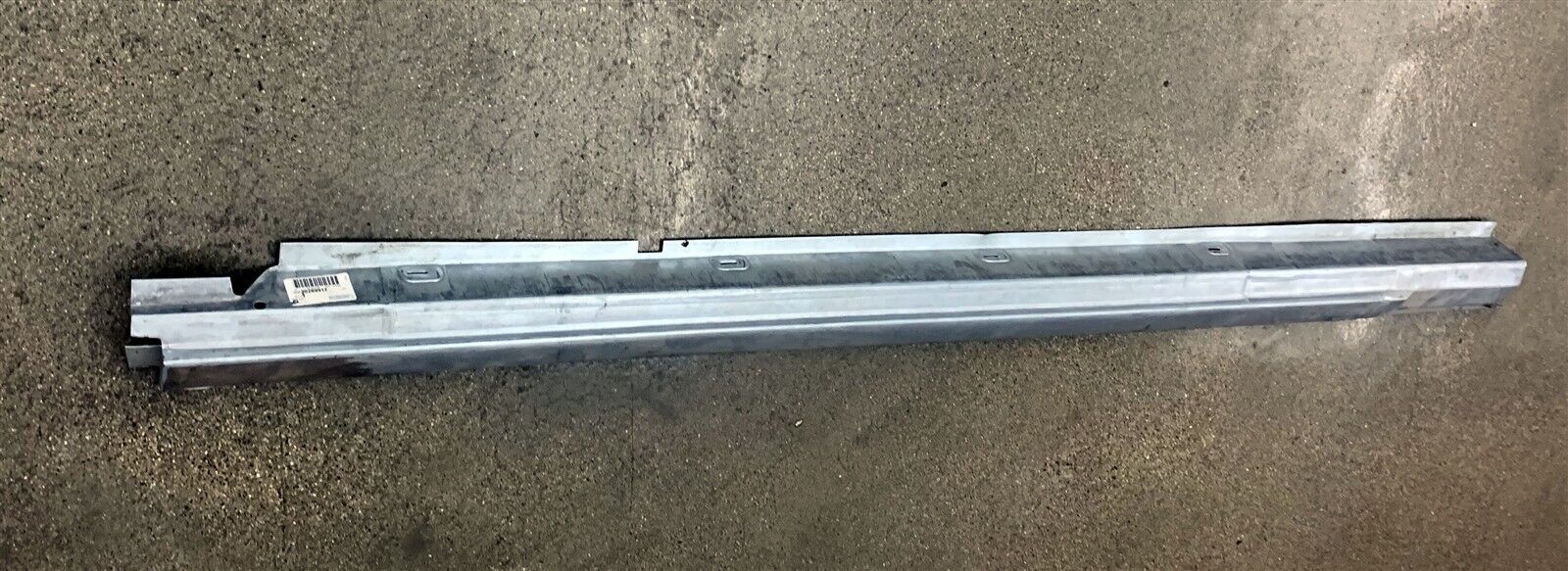 1978-88 G-BODY ROCKER PANEL NEW GM NOS OLD STOCK 20289917