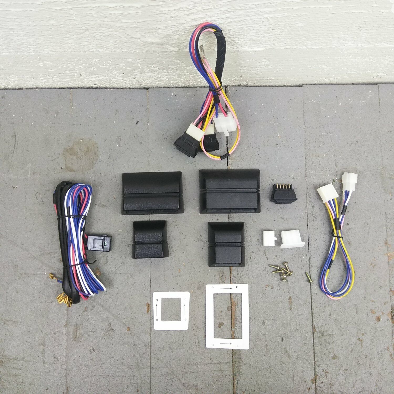 1978-88 GM G-Body Power Window Switch Kit w/ Harness supreme olds aerocoupe rwd