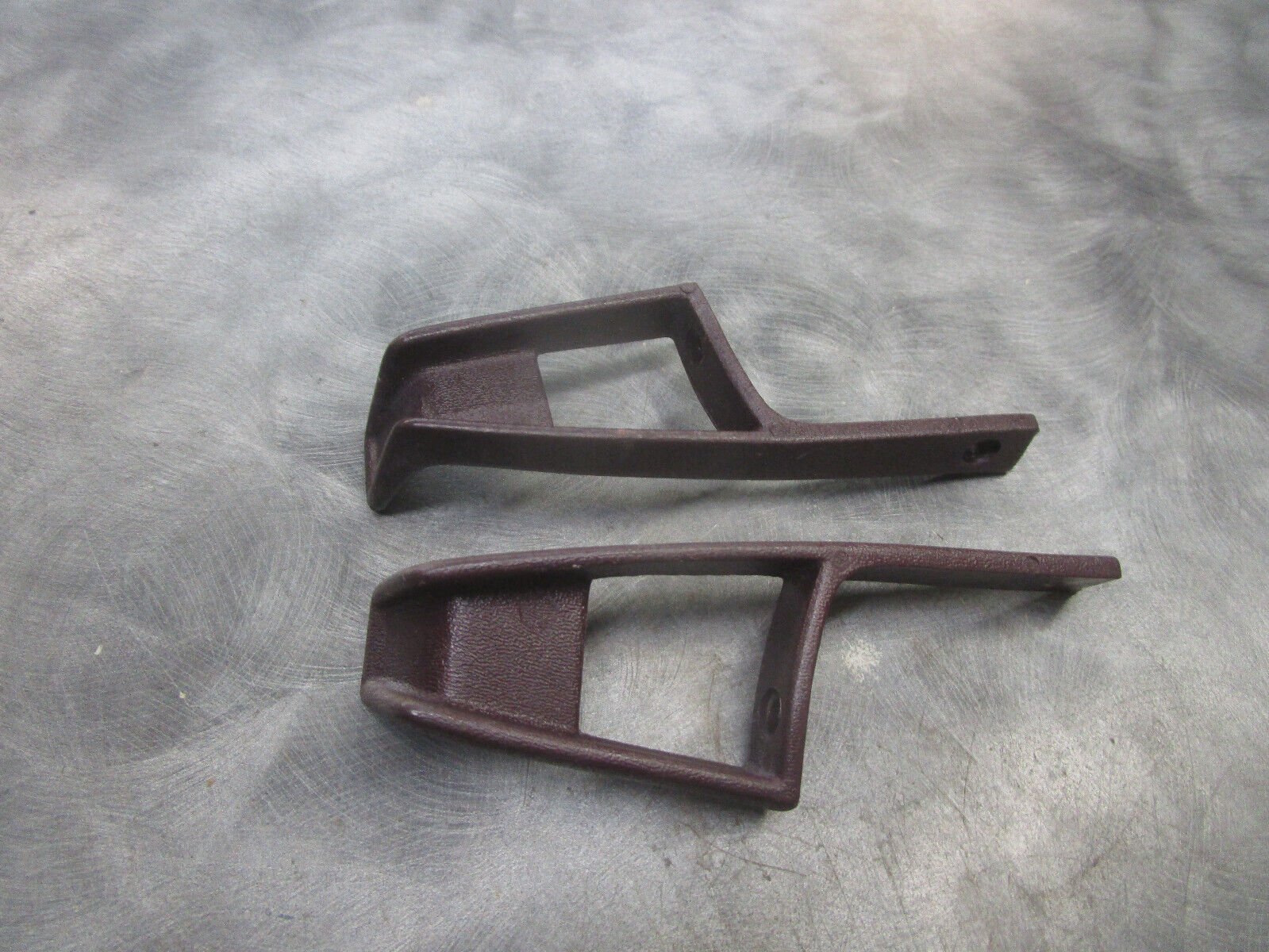 1978-1988 G-BODY MALIBU CUTLASS MONTE-CARLO REGAL SEAT BELT GUIDE 60/40 SEAT