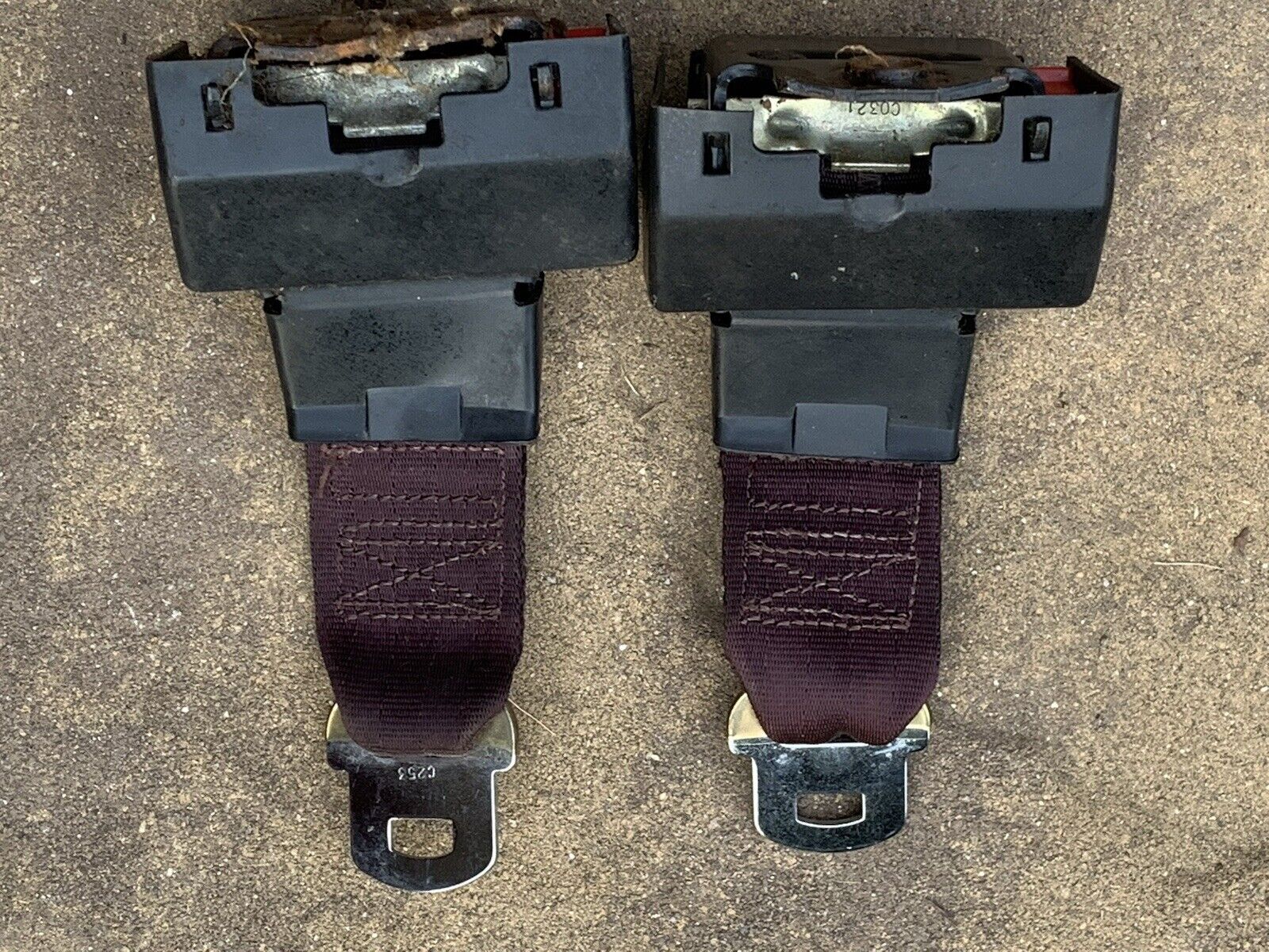 1984-1988 Rear seat belt burgundy G body Monte Carlo Cutlass Regal Burgundy