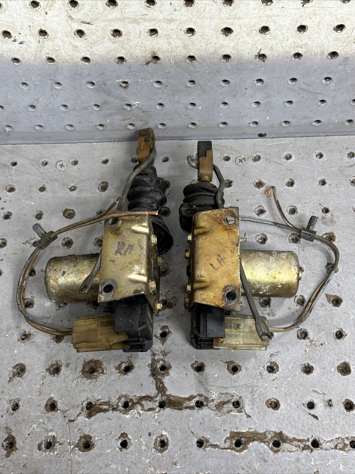 1978 – 1988 Gm G Body Regal Monte Cutlass Grand Prix Power Door Lock Actuators