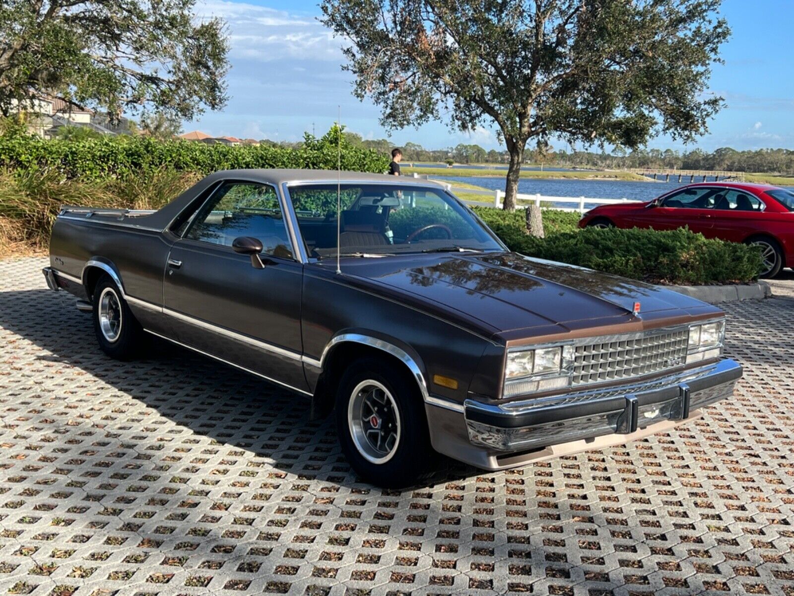 1984 GMC Caballero Amarillo