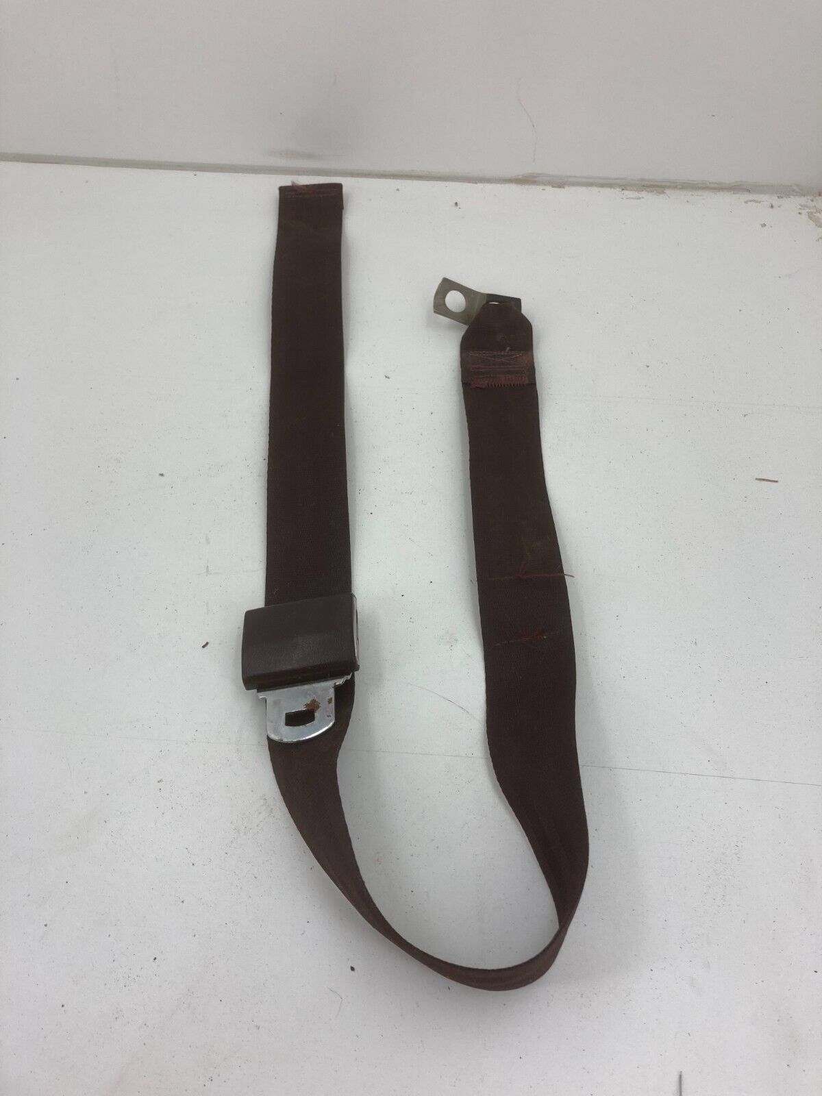 1978-88 G Body Rear Center Seat Belt Maroon Burgundy Monte Carlo Cutlass Regal