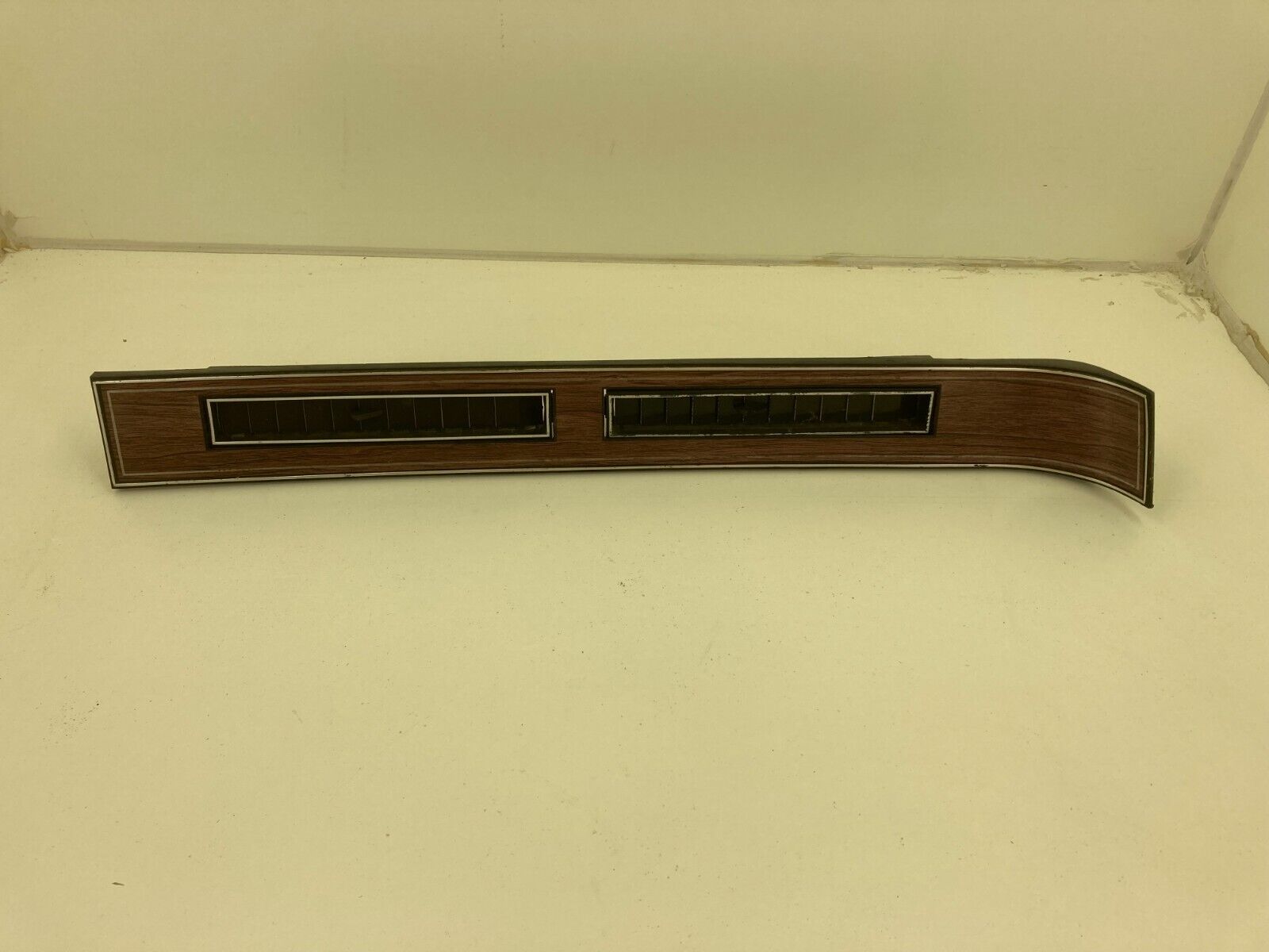 1978-1987 88 Oldsmobile Cutlass Dash Trim AC Vent Woodgrain Bezel G Body