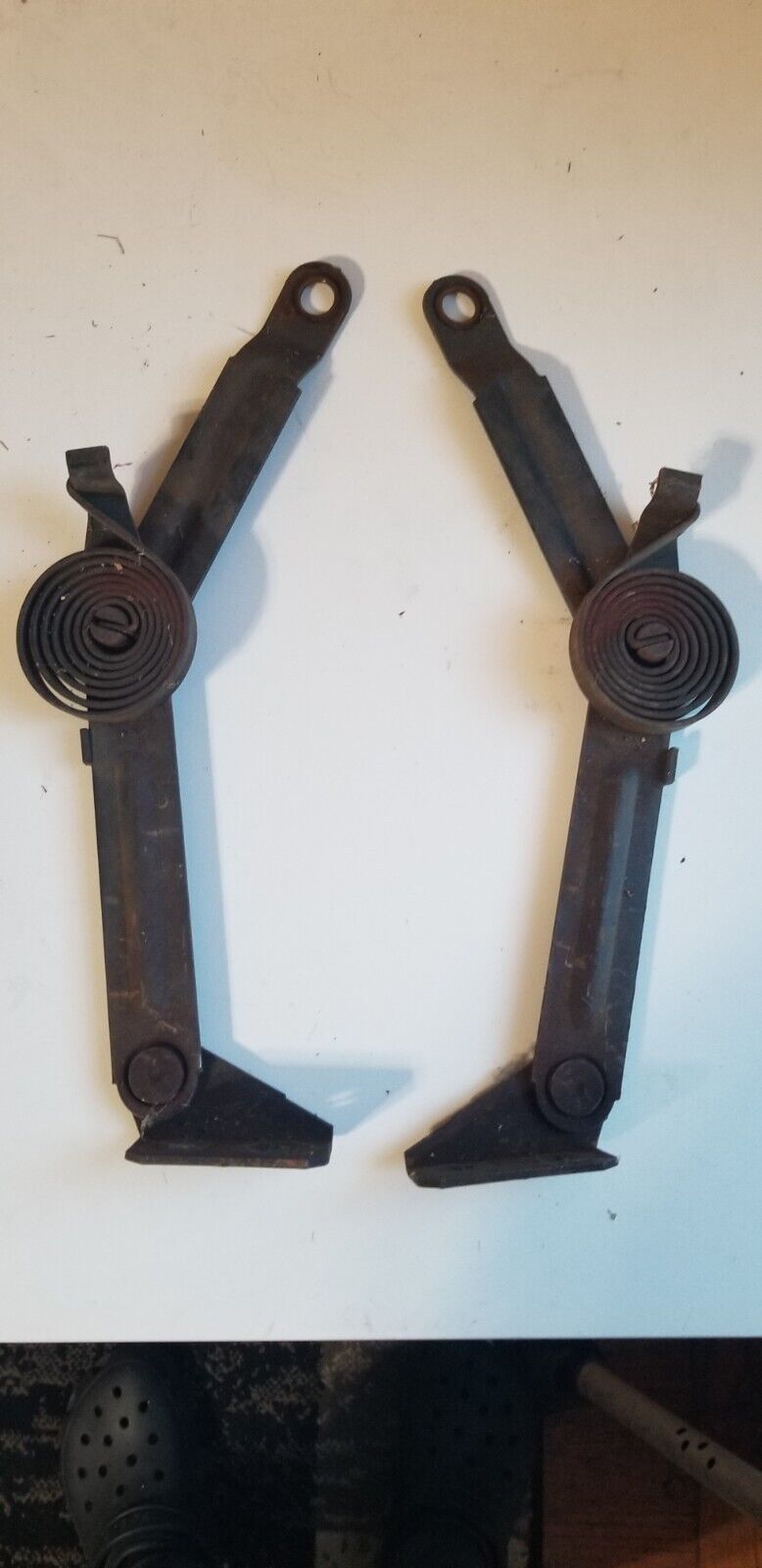 g body hood hinges