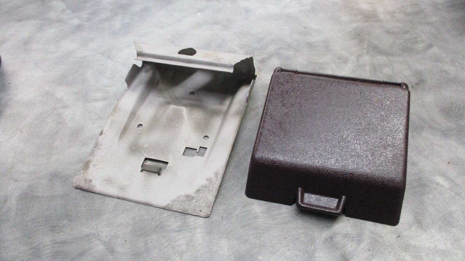 1978-1988 G-BODY MALIBU CUTLASS MONTE-CARLO REGAL UNDER DASH ASHTRAY