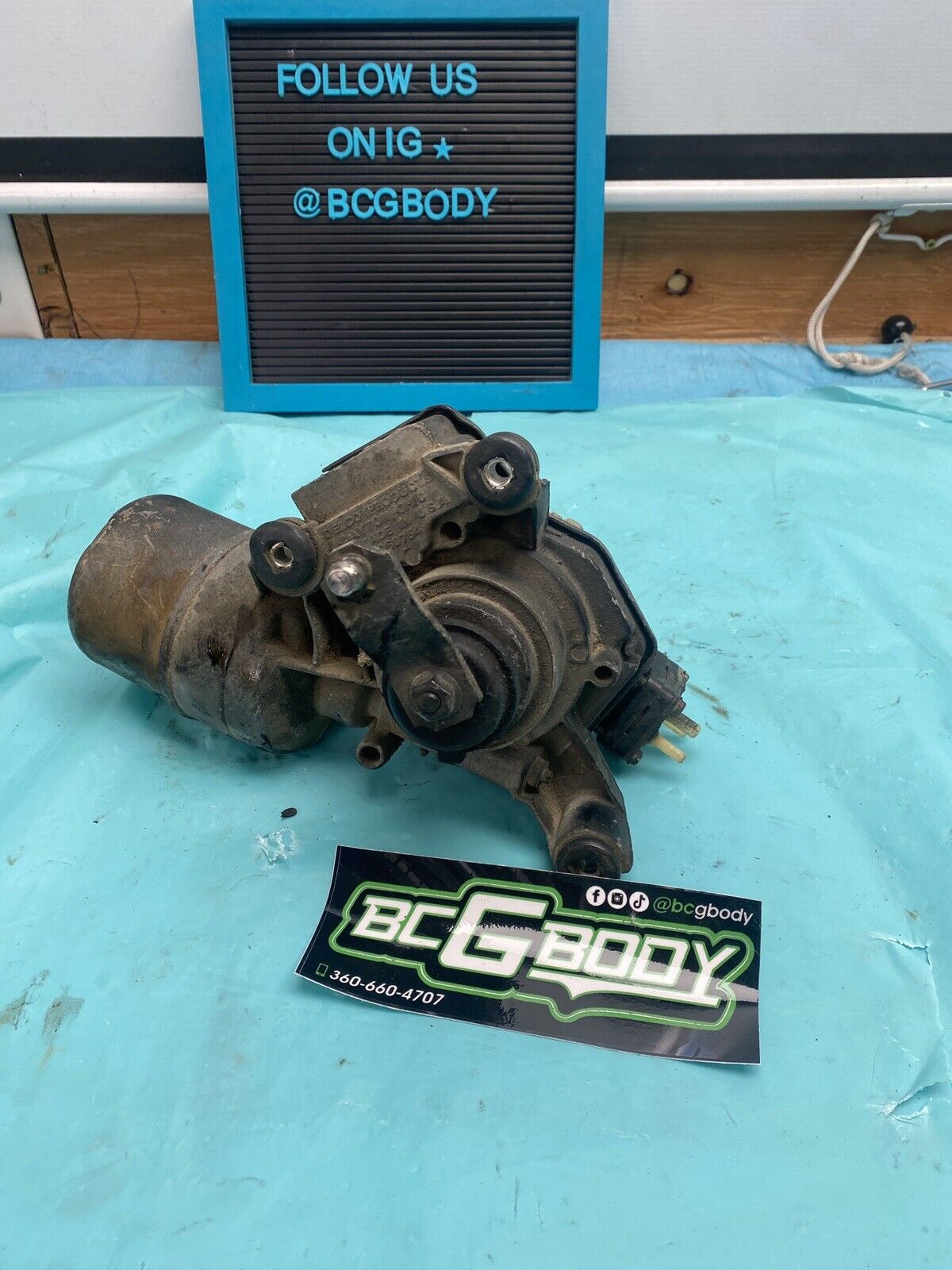 1978 – 1988 Gbody Monte Regal Cutlas Malibu Wiper Motor  OEM GM