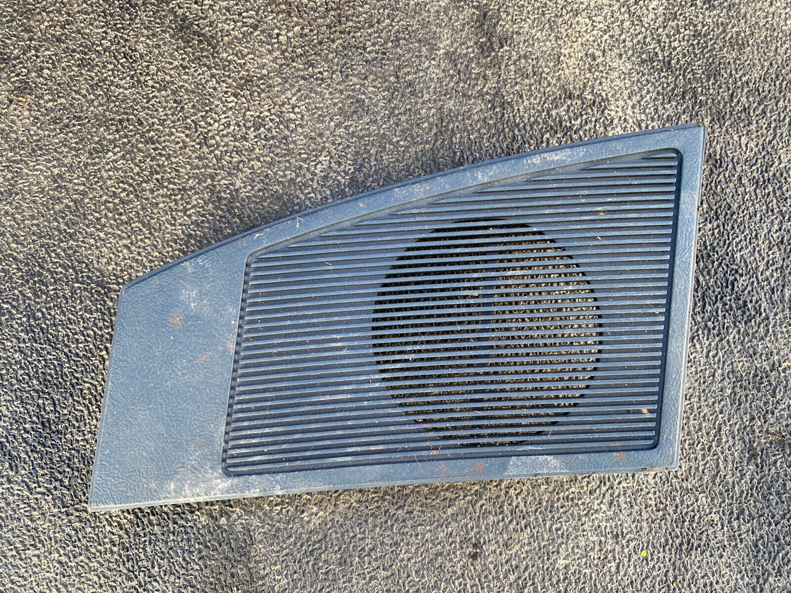 1978 1988 Oldsmobile Cutlass G Body LH Dash Speaker Grill 79 80 81 82 83 84 85