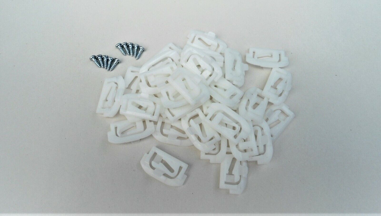 30 Glass Moulding Clips & Stud Screws! Fits: 1975&Up F-Body 1978-88 G-Body & AMC