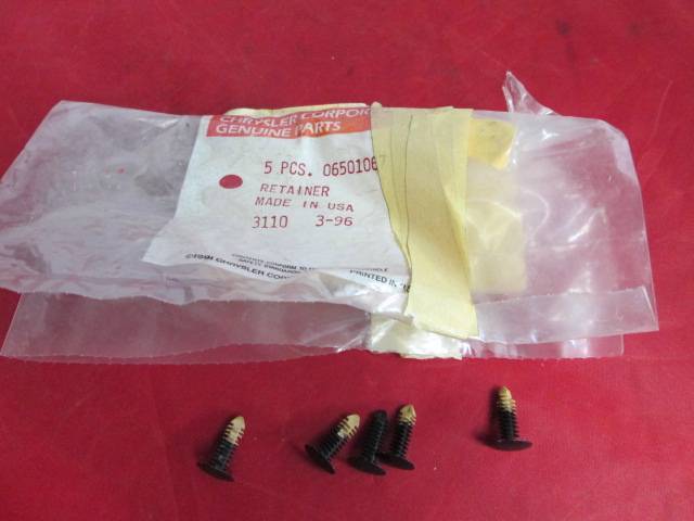 Ground Effects Retainer Fits 84-93 G Body Models NOS MOPAR 6501067