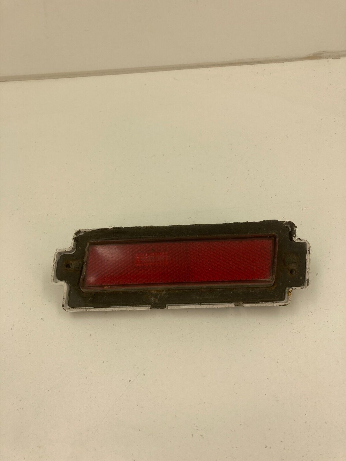 81-88 Monte Carlo SS G Body Marker Light Lamp Lens RH Rear Red Passenger