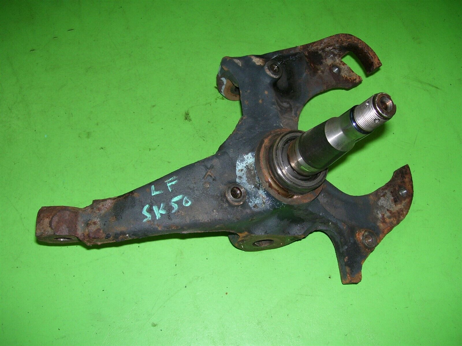 1984 85 86 Monte Carlo SS G-Body Front LEFT Suspension Knuckle Spindle 459755