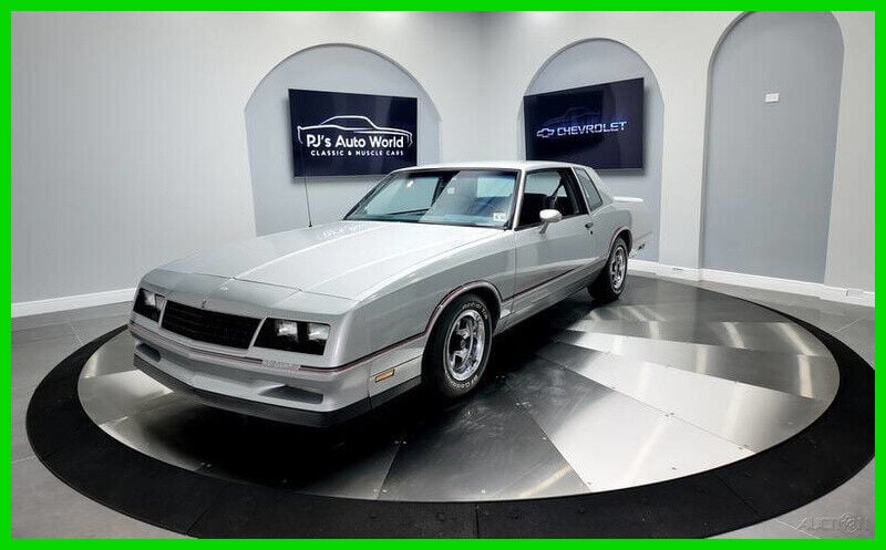 1985 Chevrolet Monte Carlo 3 Owner Car only 9,682 Miles call Doug 727-252-9149