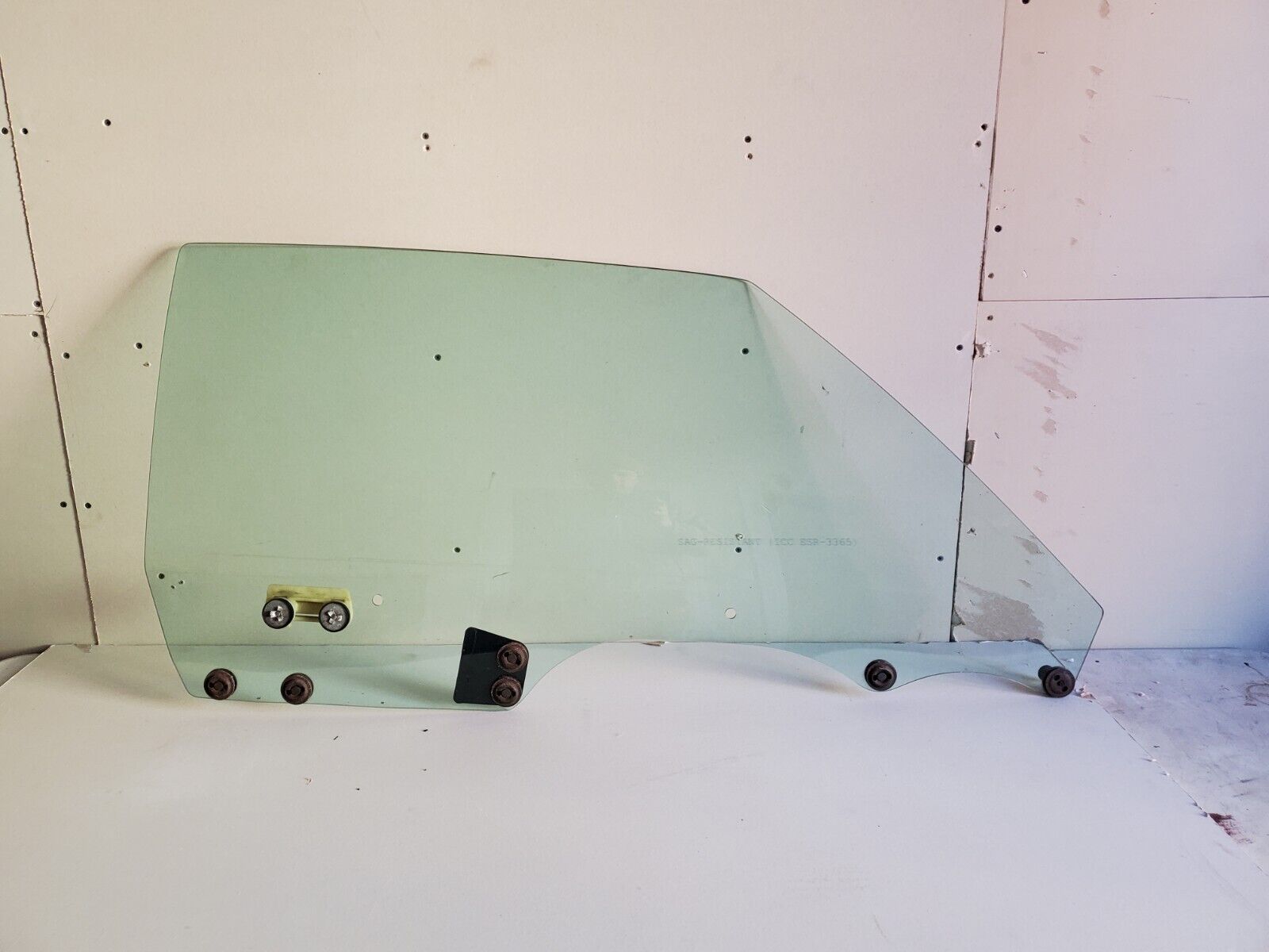 1978-87 Regal Monte Carlo Grand Prix Cutlass Passenger Right Door Window Glass