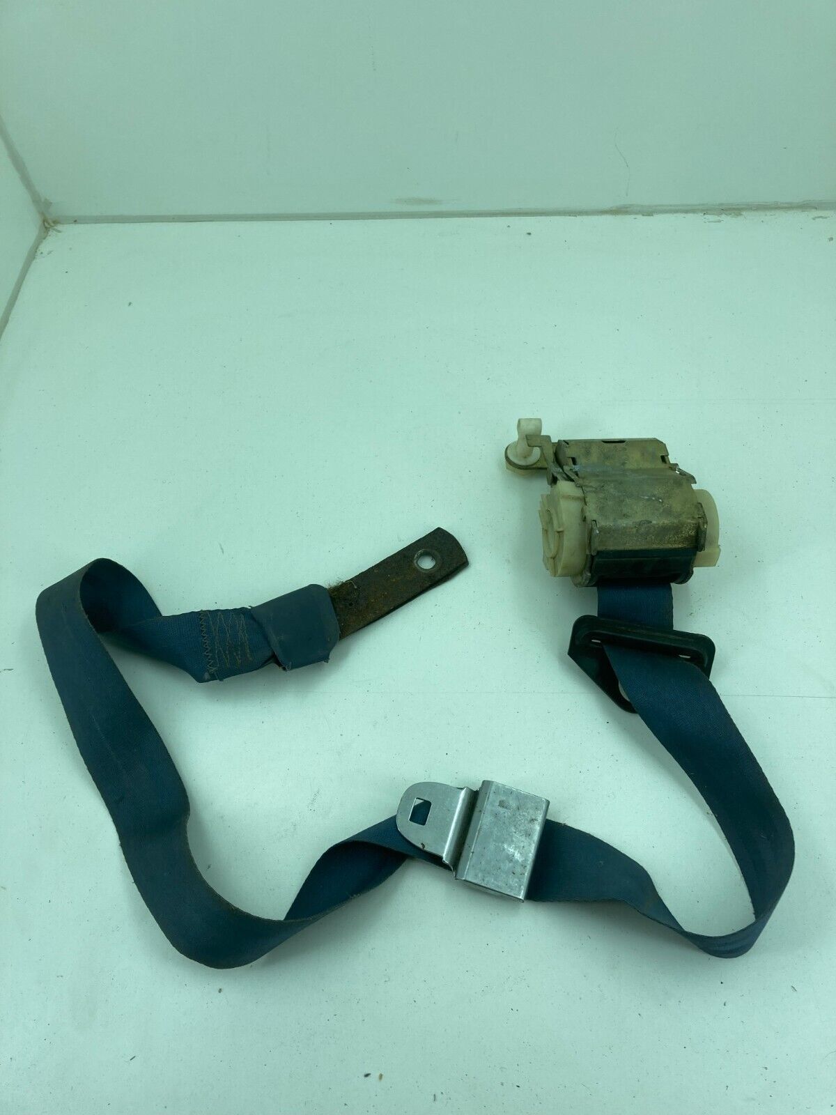 1978-88 G Body Front Seat Belt Shoulder Strap Retractor RH Passenger Light Blue