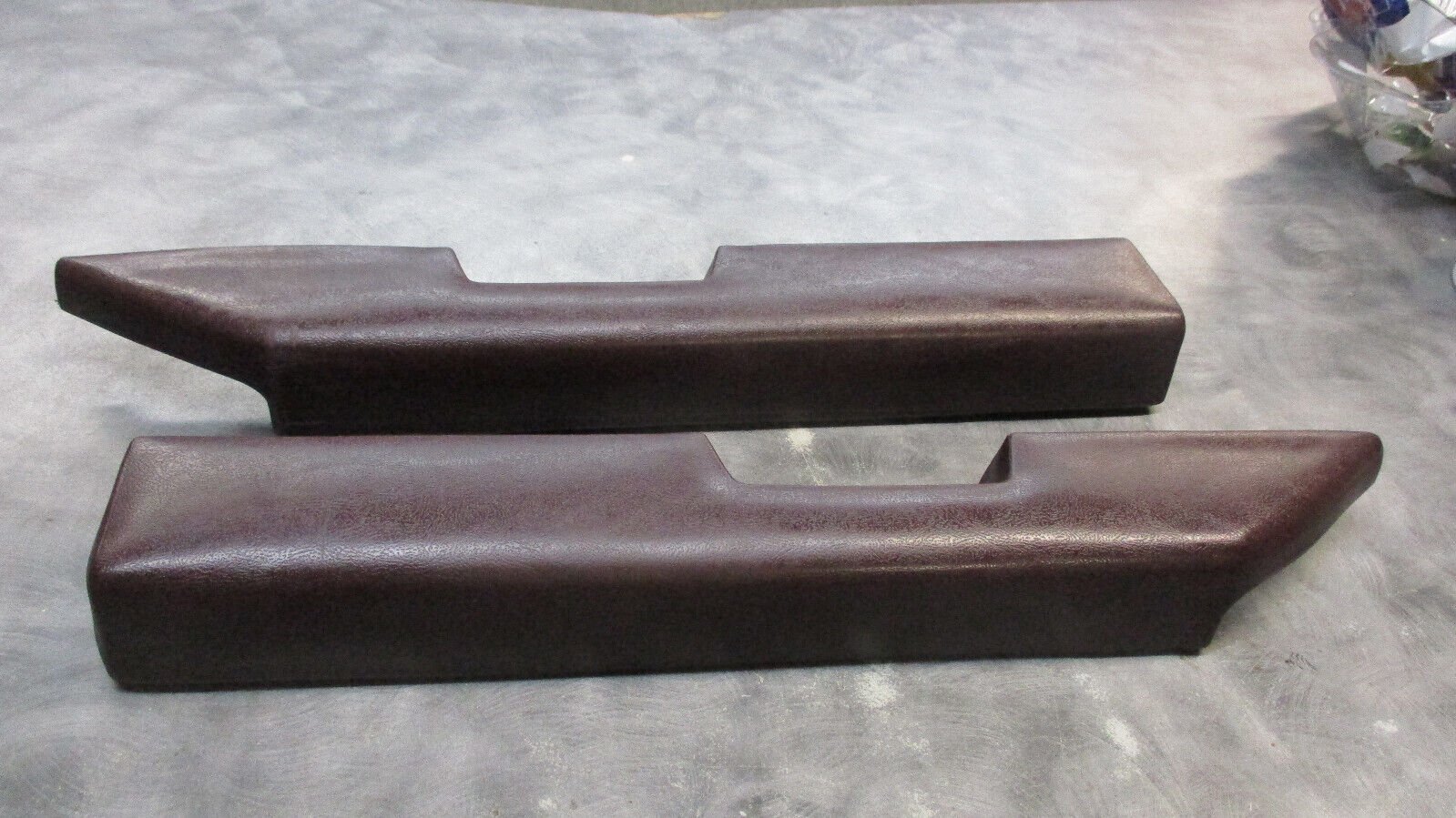 1978-1988 G-BODY MALIBU CUTLASS MONTE-CARLO FRONT DOOR PANEL ARMREST BURGUNDY